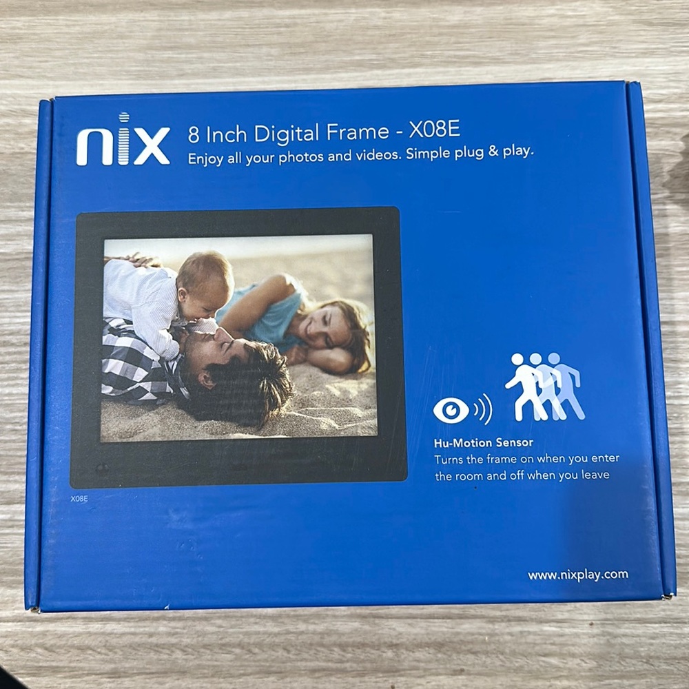 NIX 8 inch Digital Frame